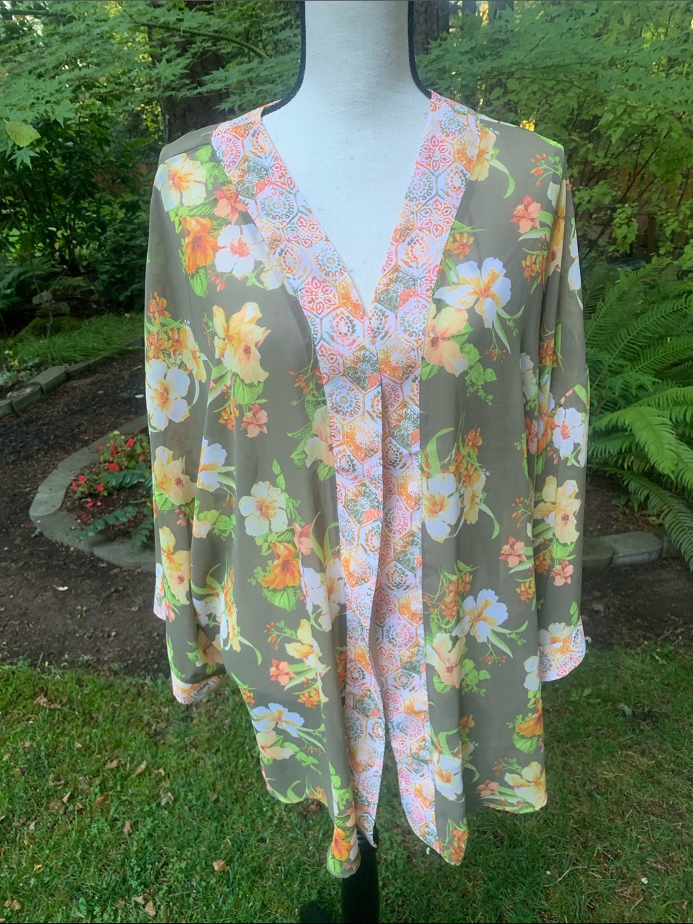Cato Olive Floral Print Kimono with Orange and Yellow Flowers NWOT